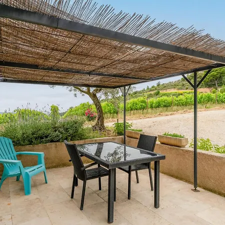 Apivita Casa de Campo